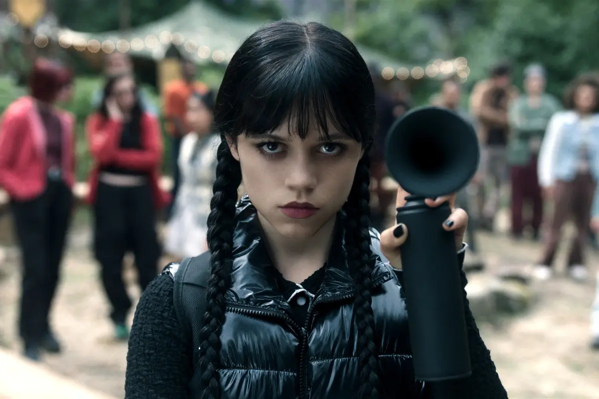 Le serie tv da vedere questa settimana: Mercoledì 2 e Repubblica Selvaggia