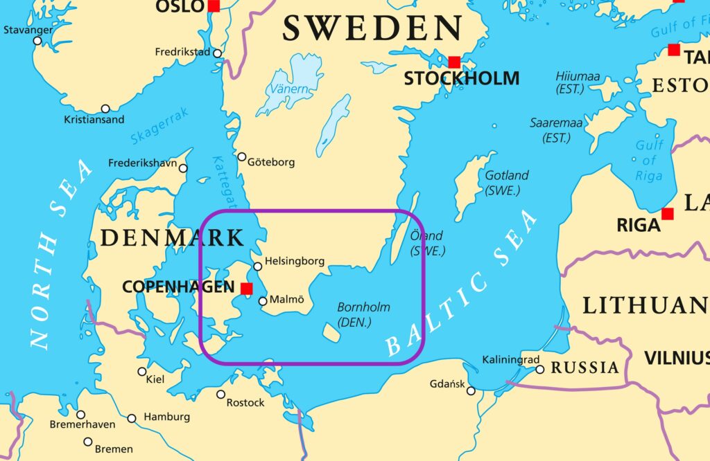 I droni sugli aeroporti, le tensioni fra Danimarca e Russia e quell'isola in mezzo al Baltico: cosa sta succedendo