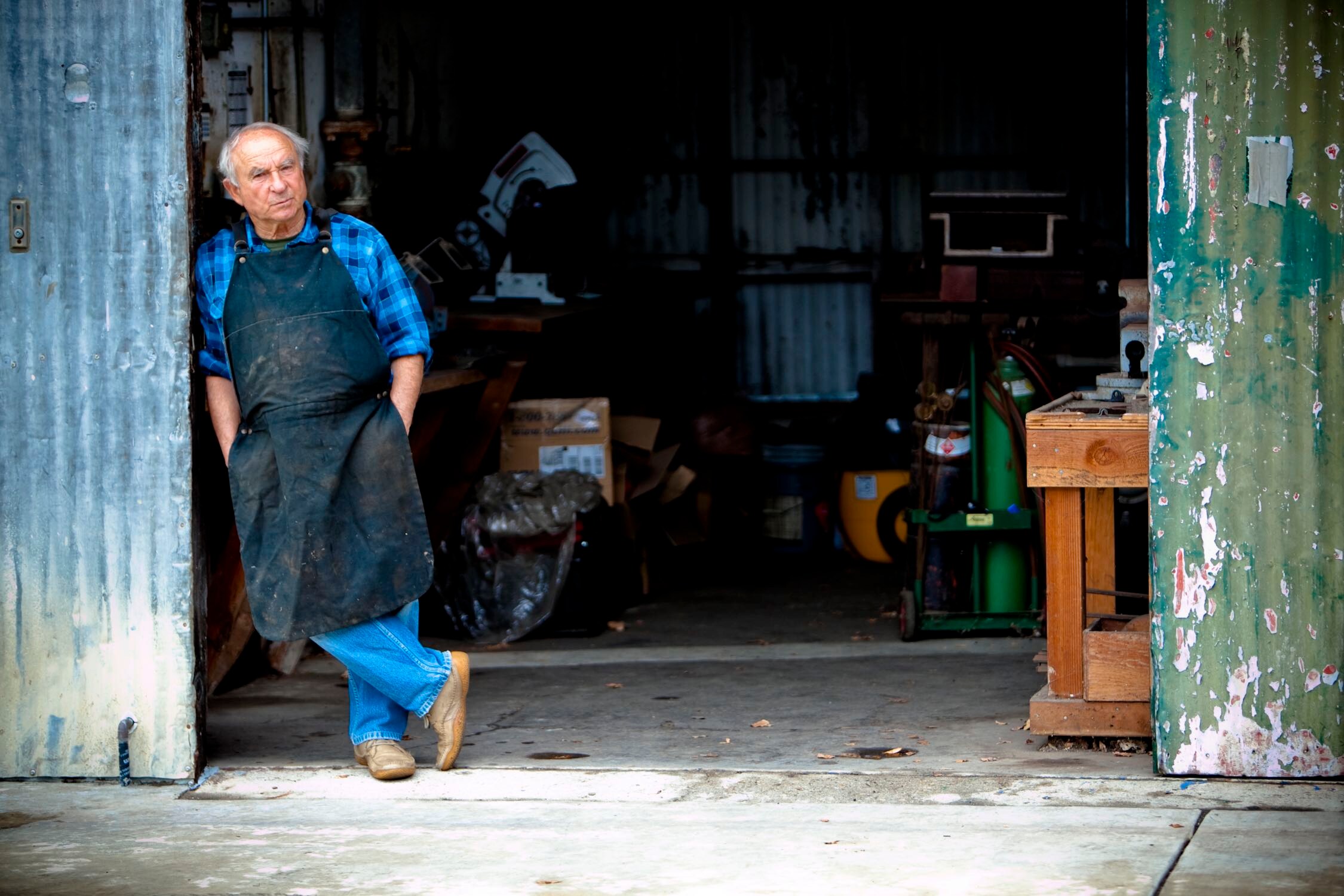 Chi è Yvon Chouinard, il milionario ribelle che fondò Patagonia e diceva ai clienti: «Non comprate le mie giacche»