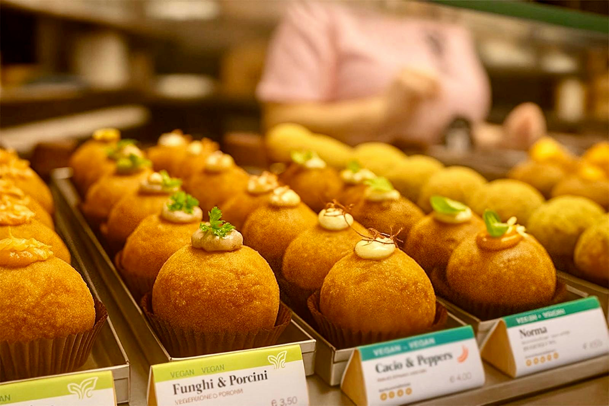 Il salto di qualità dell’arancina palermitana: KePalle la chiama “risotto da passeggio”