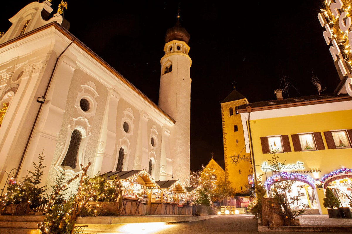 Cosa vedere ai Mercatini di San Candido: casette in legno, vini e artigianato altoatesino