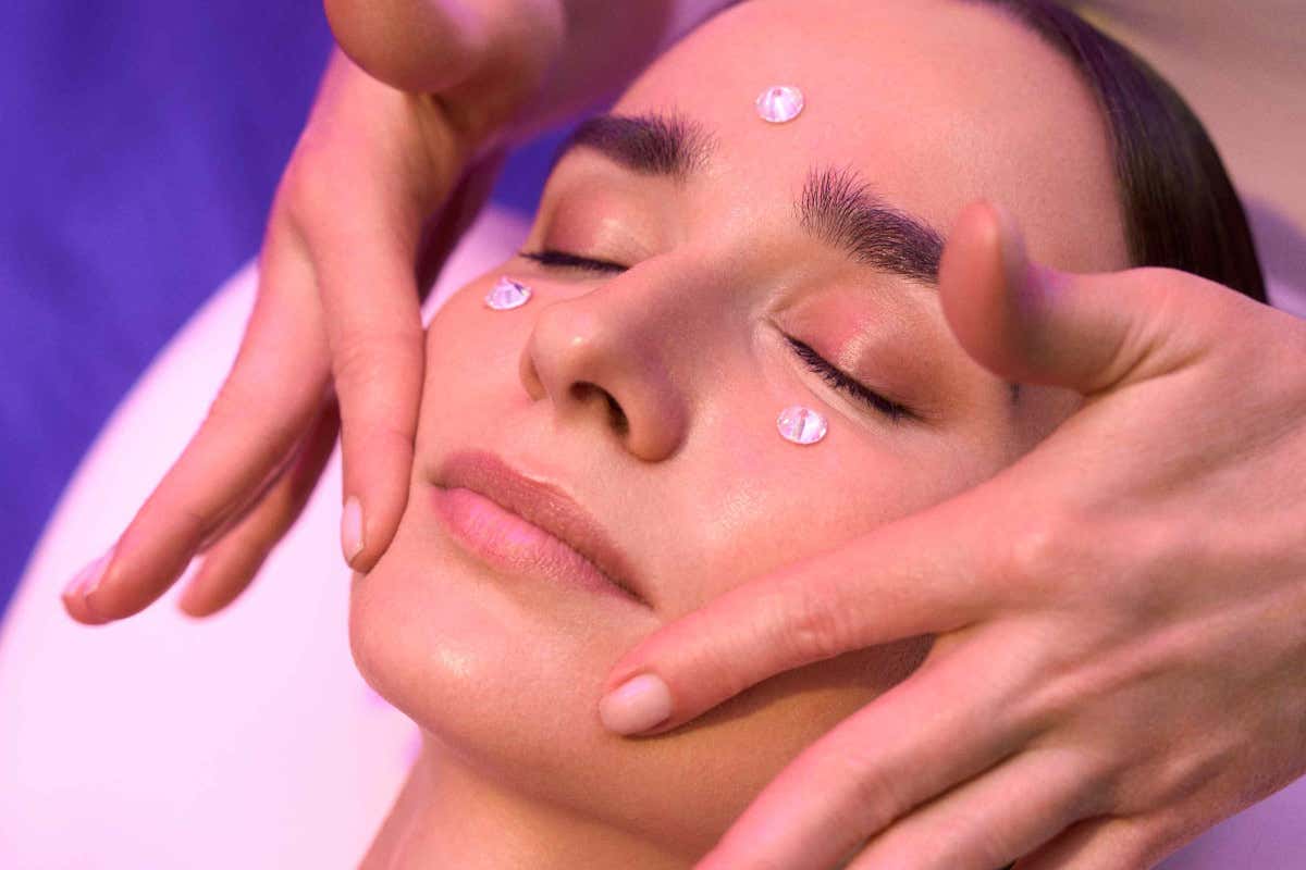 Dalla digitopressione ai diamanti: il rituale Diamond Acu-Energy per viso e spirito