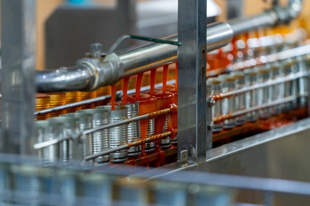 Fatturato industria: bene beni strumentali e di consumo energia in calo