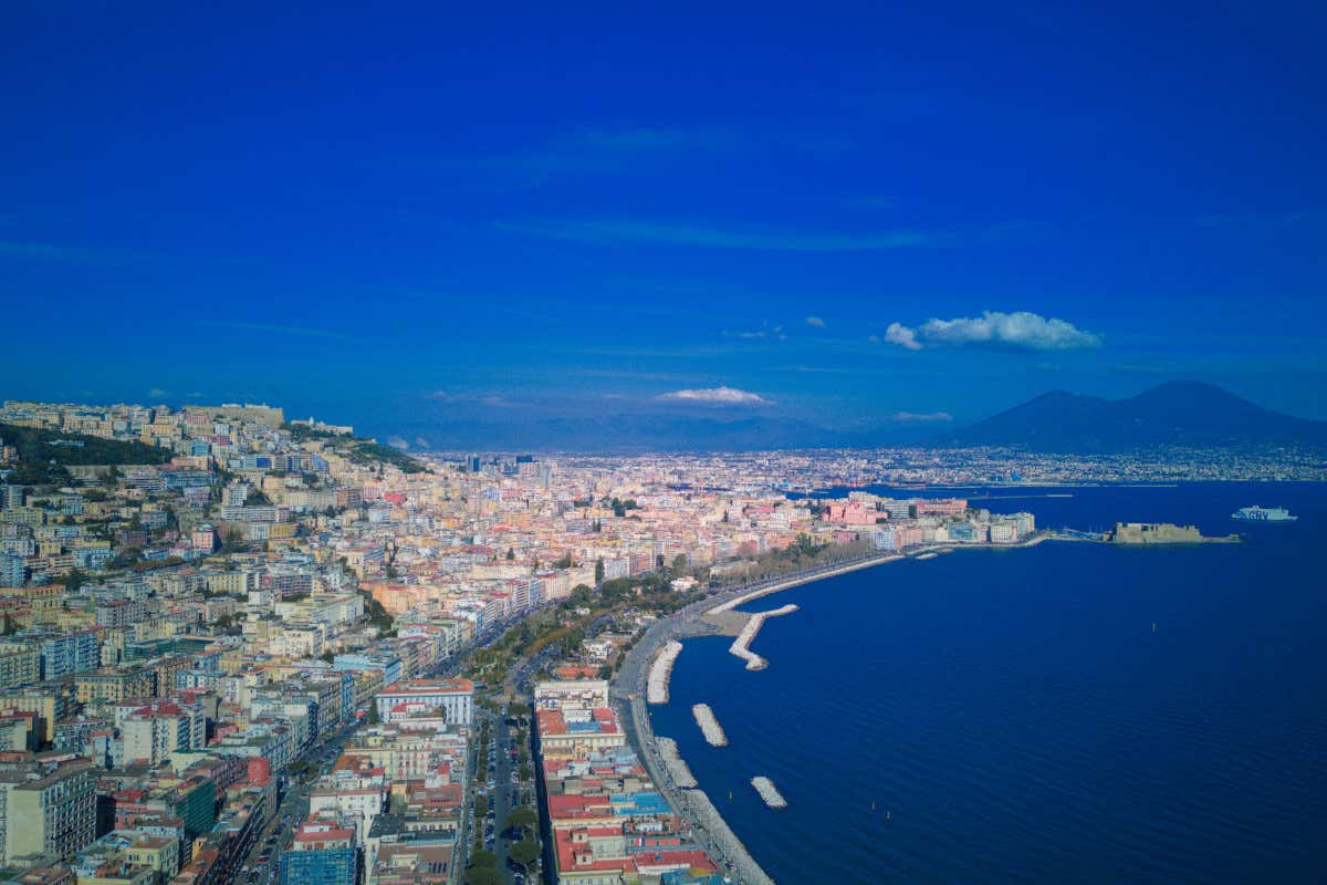 Nuove aperture a Napoli in vista dell'America's Cup del 2027 America’s Cup Napoli accelera: nuovi hotel per il turismo internazionale Nuove aperture a Napoli in vista dell'America's Cup del 2027 America’s Cup Napoli accelera: nuovi hotel per il turismo internazionale