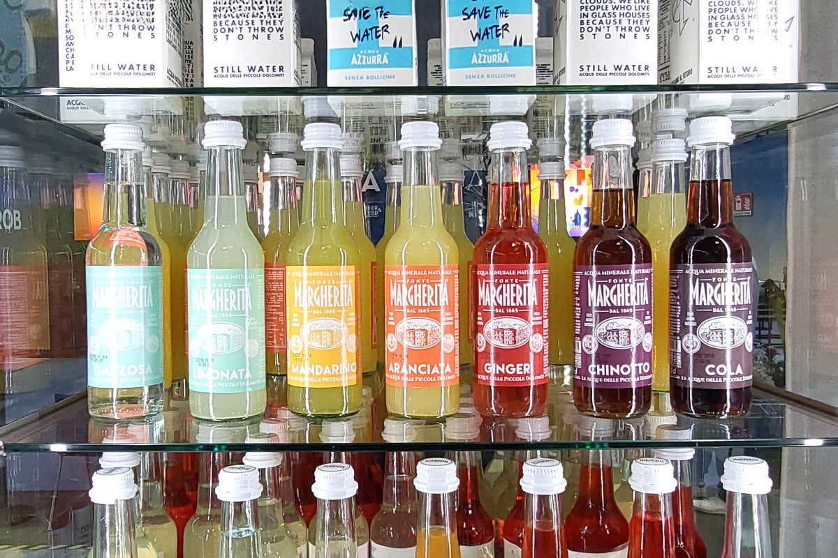 Dalle Piccole Dolomiti al cocktail zero alcol: l’acqua che fa la differenza Dalle Piccole Dolomiti al cocktail zero alcol: l’acqua che fa la differenza