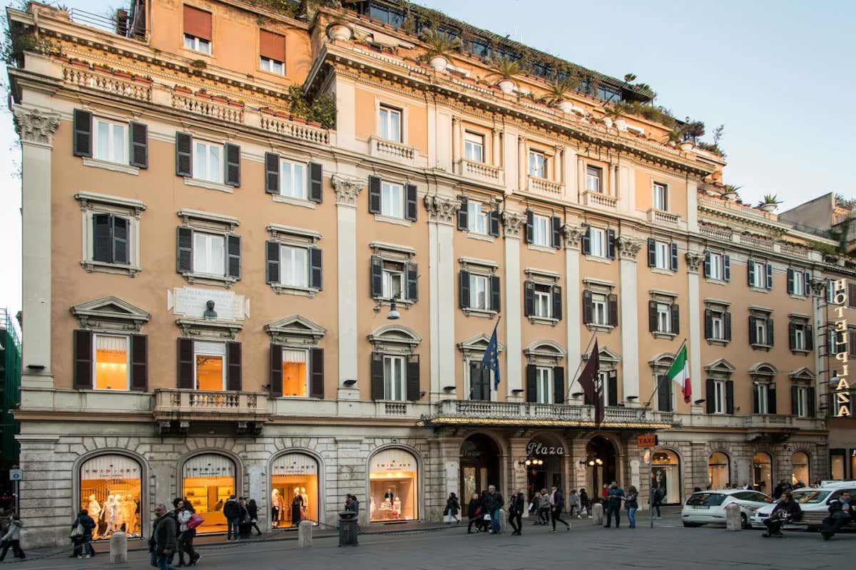 La facciata del Grand Hotel Plaza
