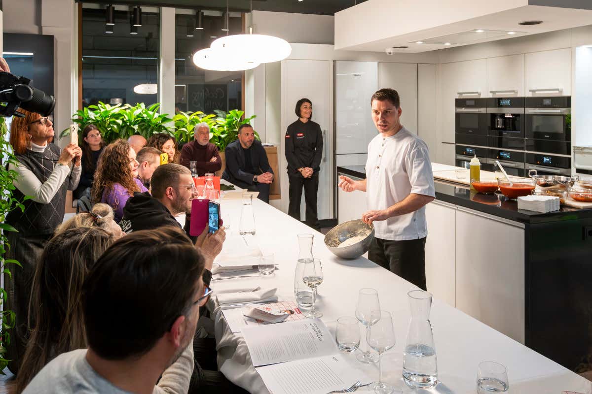 A Roma la masterclass per fare una pizza romana d’autore nel forno di casa A Roma la masterclass per fare una pizza romana d’autore nel forno di casa