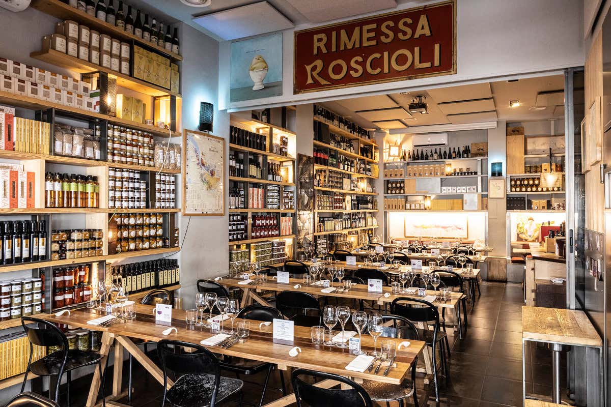 L'interno di Roscioli Salumeria