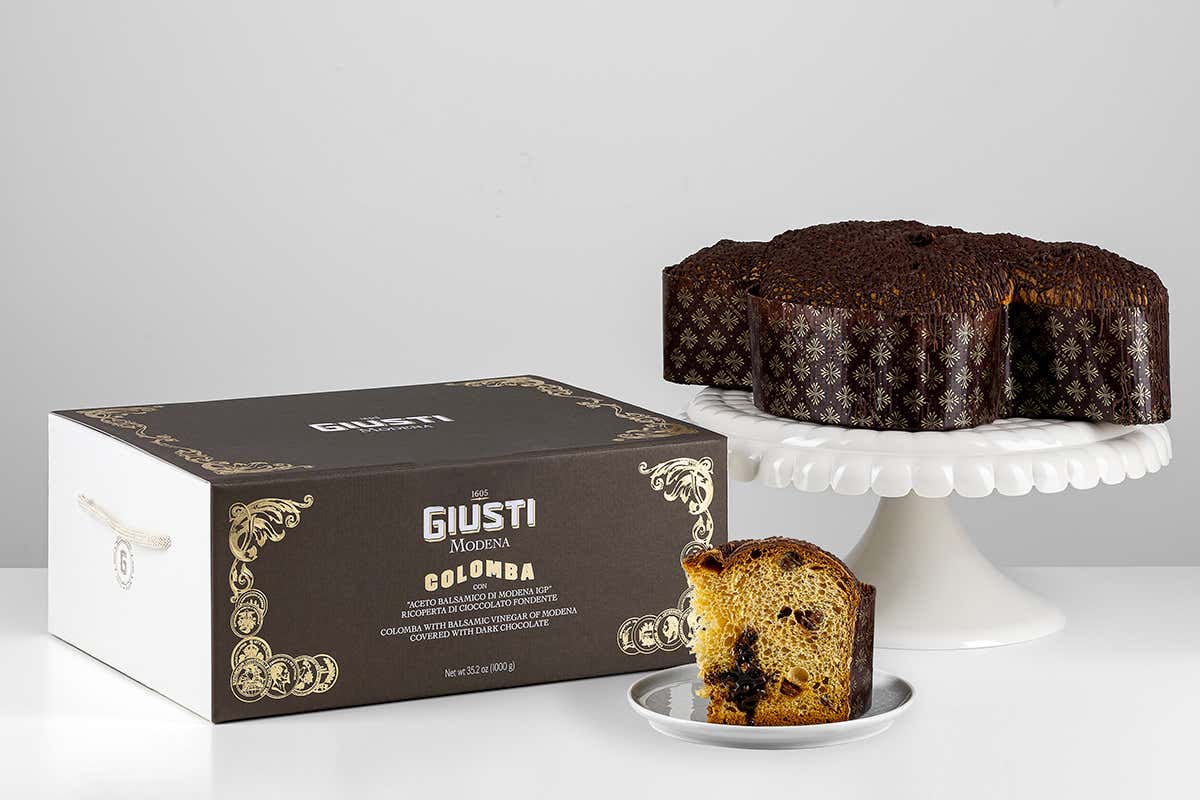 La Colomba pasquale firmata Giusti con Aceto Balsamico di Modena Igp