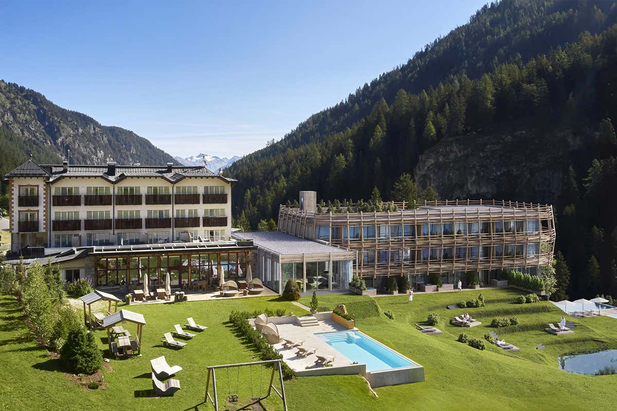 Esterno in estate, Hotel Bella Vista