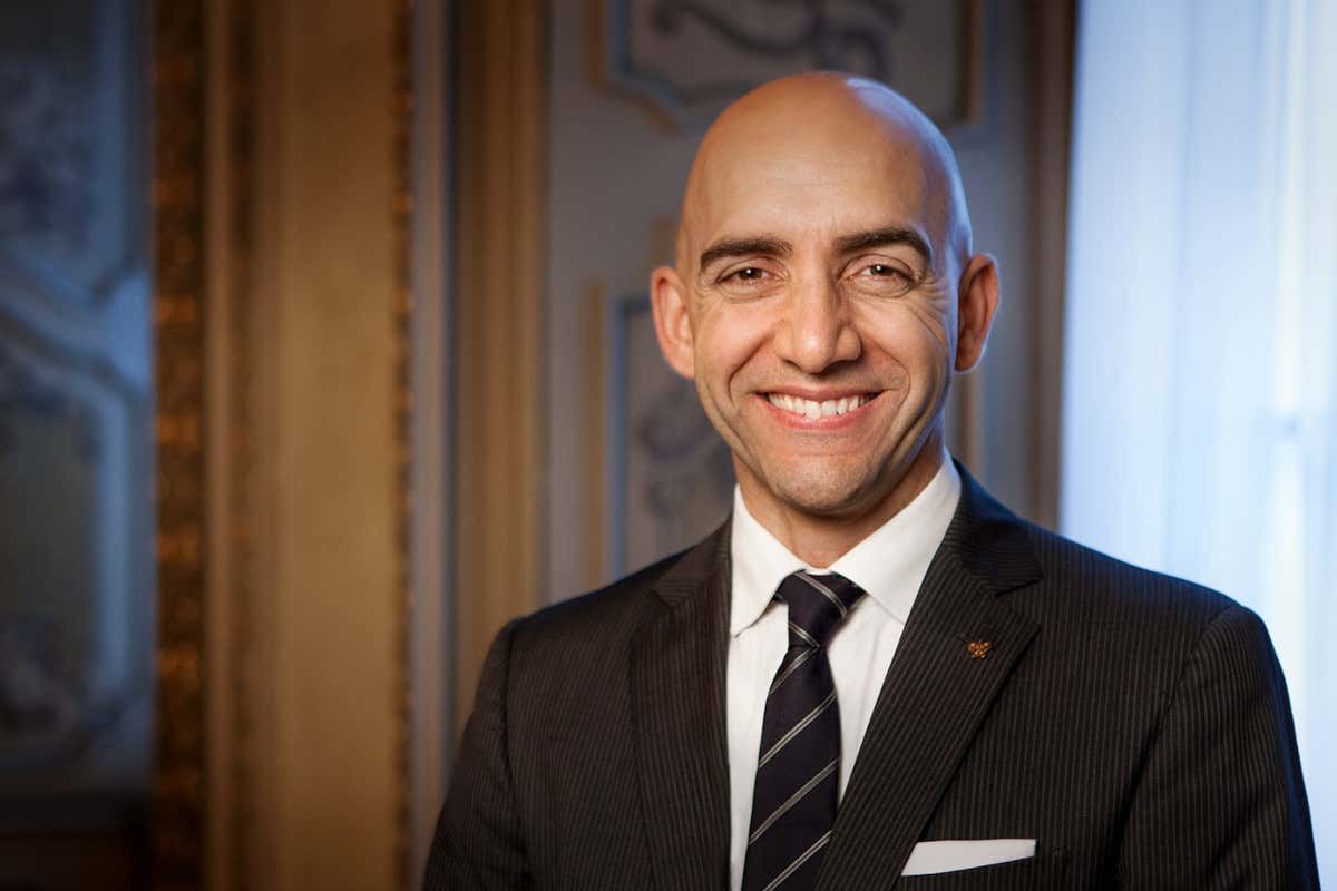 Relais & Châteaux: Vincenzo Bianconi nuovo delegato Italia Vincenzo Bianconi nuovo delegato Italia di Relais Relais & Châteaux: Vincenzo Bianconi nuovo delegato Italia Vincenzo Bianconi nuovo delegato Italia di Relais