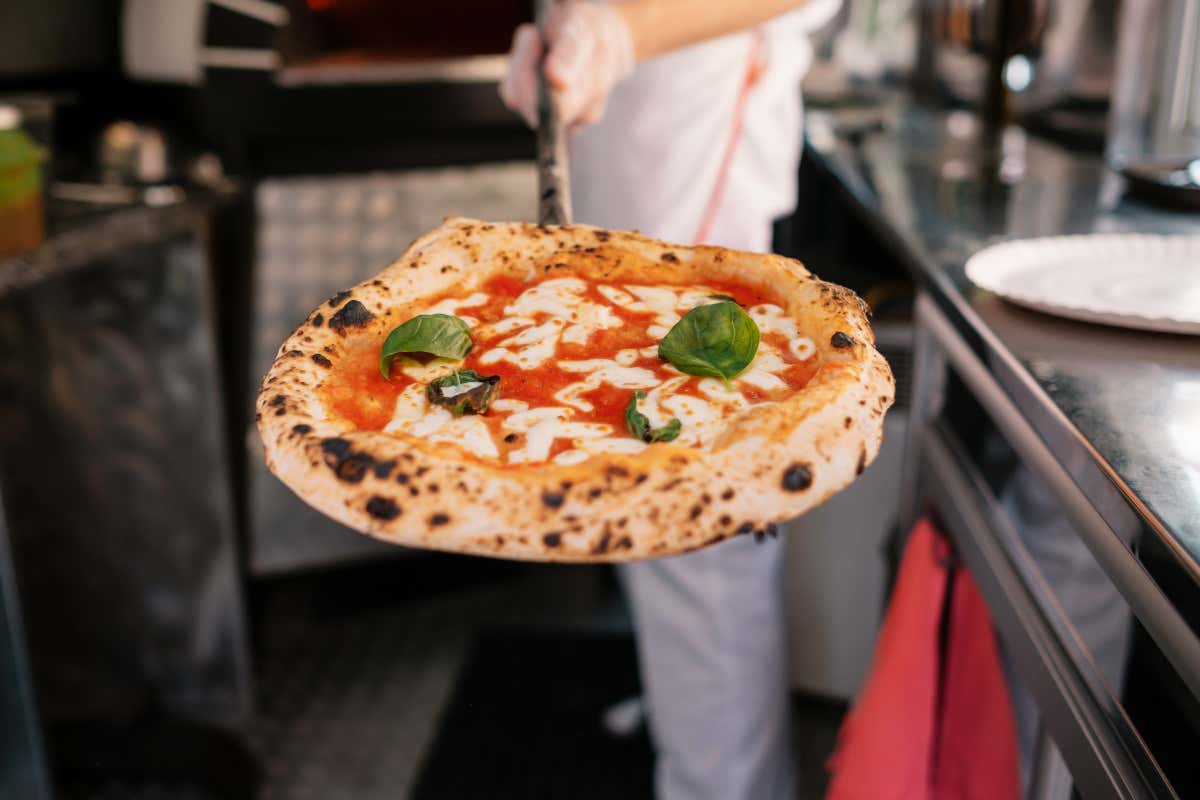 Quanto costa la Margherita in Italia? I dati dell’Osservatorio della pizza napoletana