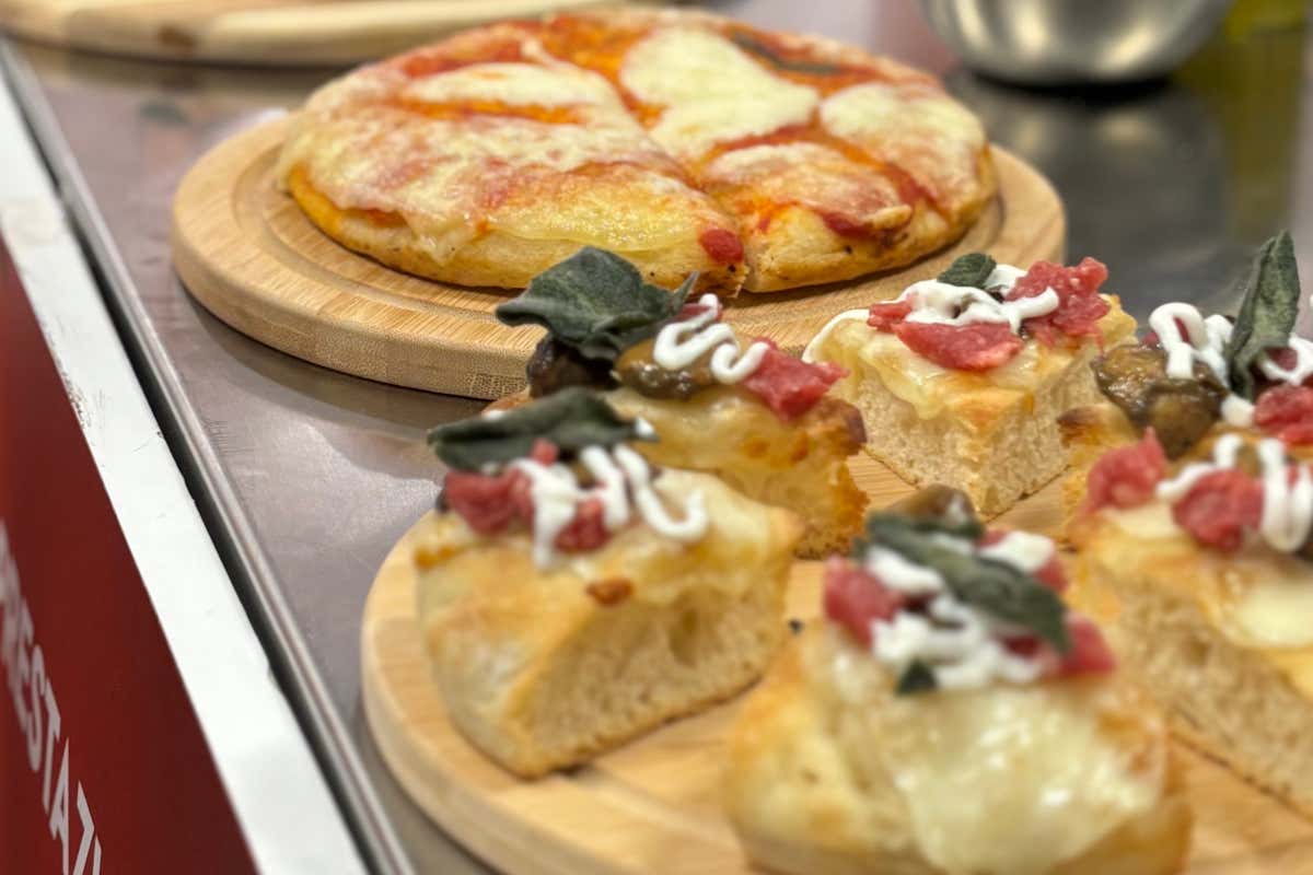 La pizza al padellino torinese è stata protagonista di una masterclass del ciclo dei GrosMarket LiveLab