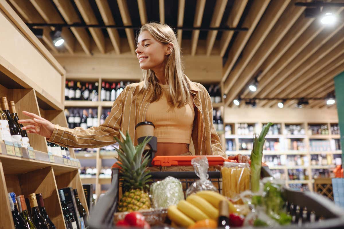 Gdo, le vendite crescono anche senza inflazione Gdo vendite in crescita ( 43%) e fatturato netto di 1098 miliardi di euro