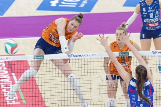 DA SX JOANNA WOLOSZ E JOANNA WOLOSZ NUMIA VERO VOLLEY MILANO - PROSECCO DOC CARRARO IMOCO CONEGLIANO PALLAVOLO CAMPIONATO ITALIANO VOLLEY SERIE A1-F 2025 - 2026 FINALE PLAYOFF SCUDETTO GARA 2 MILANO 15-04-2026 FOTO FILIPPO RUBIN / LVF