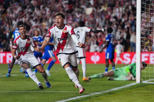 Rayo's Ian Balliu celebrates after a goal during a first-leg semifinal Europa Conference League soccer match between Rayo Vallecano and Strasbourg in Madrid, Spain, Thursday, April 30, 2026. (AP Photo/Manu Fernandez) Associate Press/ LaPresse Only Italy and Spain