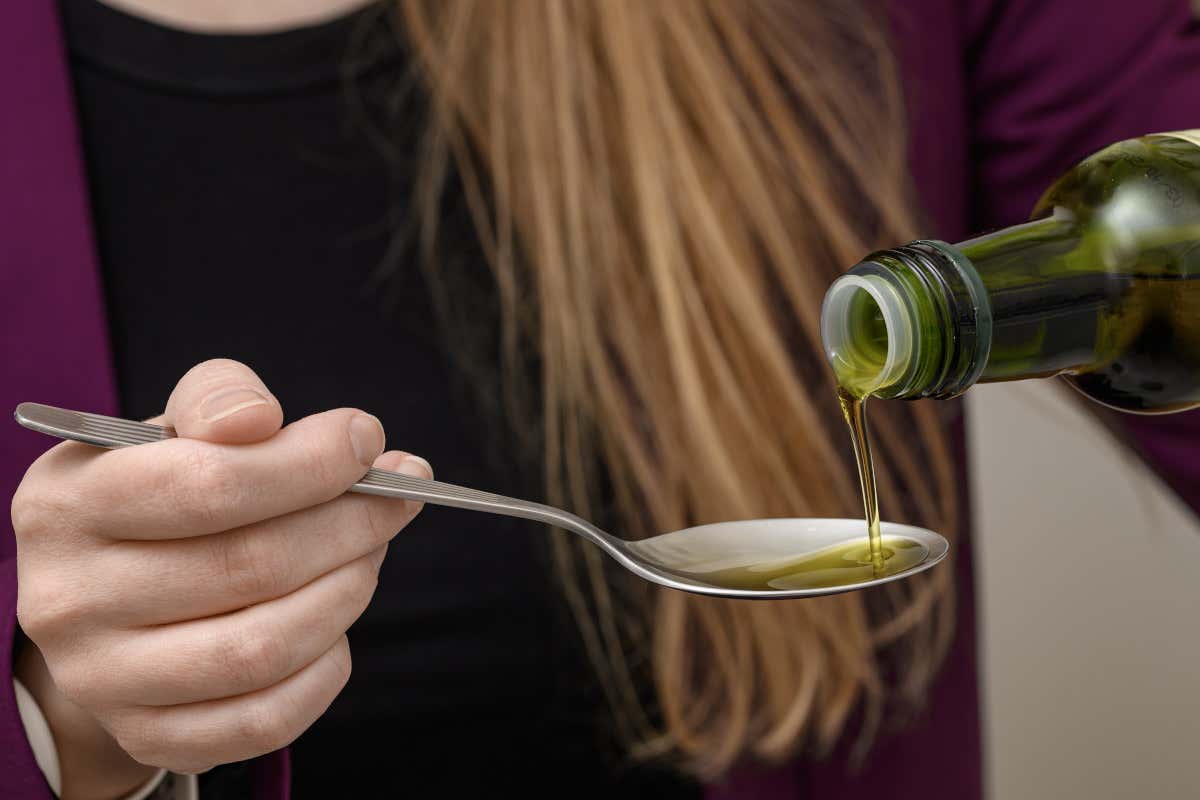 Il consumo quotidiano di olio evo riduce del 23% il rischio di morte Il consumo quotidiano di olio evo riduce del 23% il rischio di morte