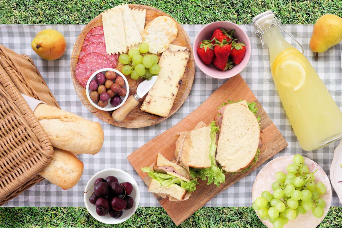Picnic e sicurezza alimentare: ecco cosa sapere per evitare rischi
