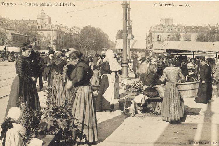 Una delle fotografie presenti alla mostra nell’Archivio storico della città di Torino