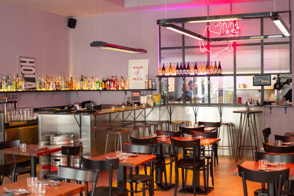 La sala del Chihuahua Tacos di Milano