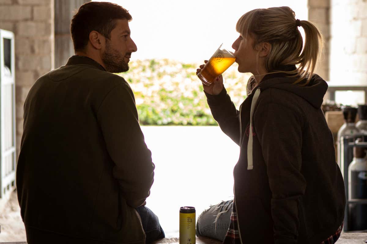 Non solo luppolo estremo: il ritorno delle birre artigianali facili da bere passa dall’Umbria