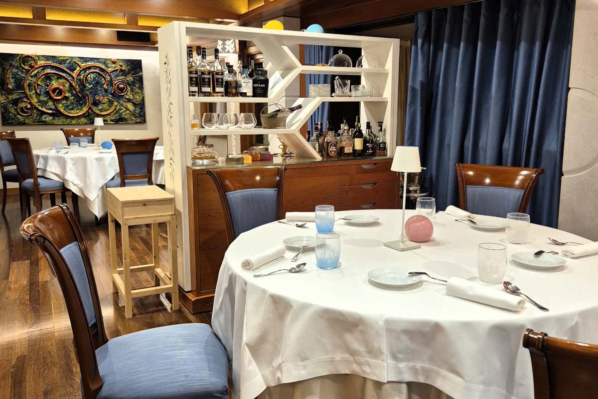 La sala del ristorante La Cuisine