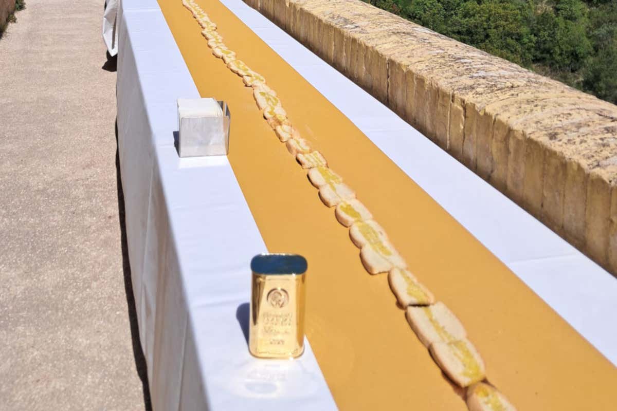A Spoleto il record mondiale della bruschetta: era lunga 195 metri