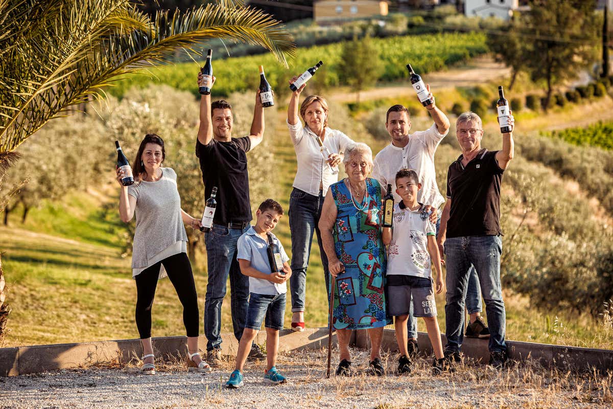 La famiglia Romanelli, alla terza generazione alla guida dell'omonima cantina