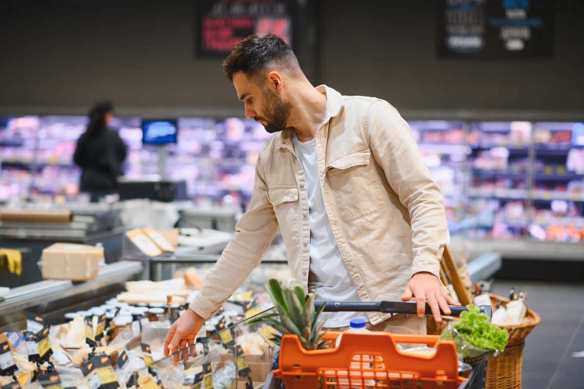 Prezzi nei supermercati, parte il monitoraggio contro possibili speculazioni Prezzi alimentari sotto osservazione: Governo e Gdo avviano un tavolo anti-speculazione