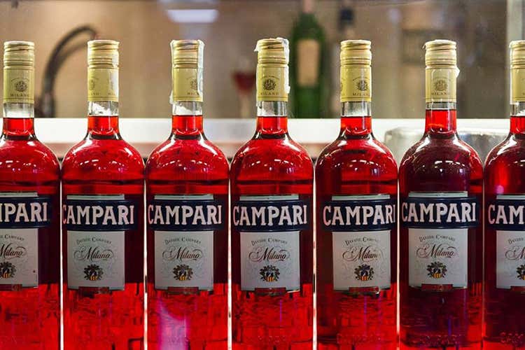 Campari colloca un bond da 600 milioni: domanda cinque volte superiore Debito Campari: domanda record da 3 miliardi per il bond da 600 milioni