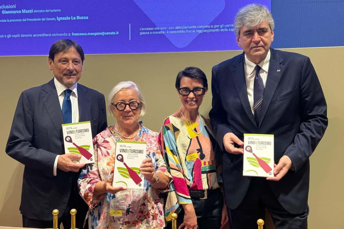 “Vino & Turismo”, il manuale che racconta l’enoturismo come leva di sviluppo
