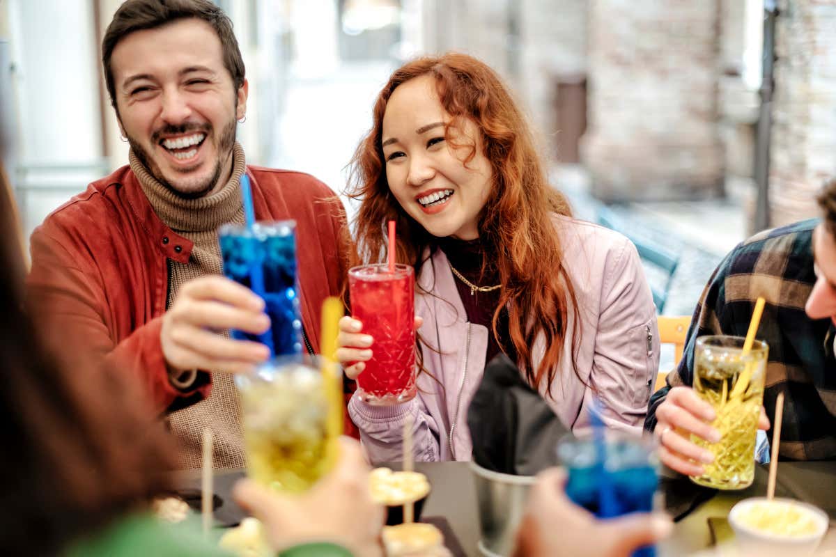 Aperitivo “consapevole”: il mercato No-Low alcol supera gli 11 miliardi di dollari