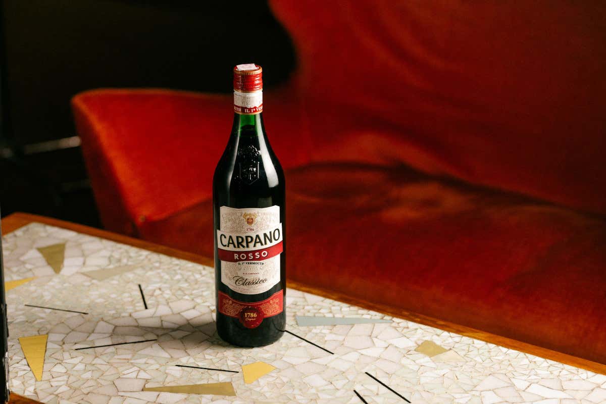 Come cambia l’aperitivo a Torino: il progetto diffuso di Carpano nei luoghi storici Carpano festeggia 240 anni a Torino tra cultura del vermouth e nuovi luoghi dell’aperitivo