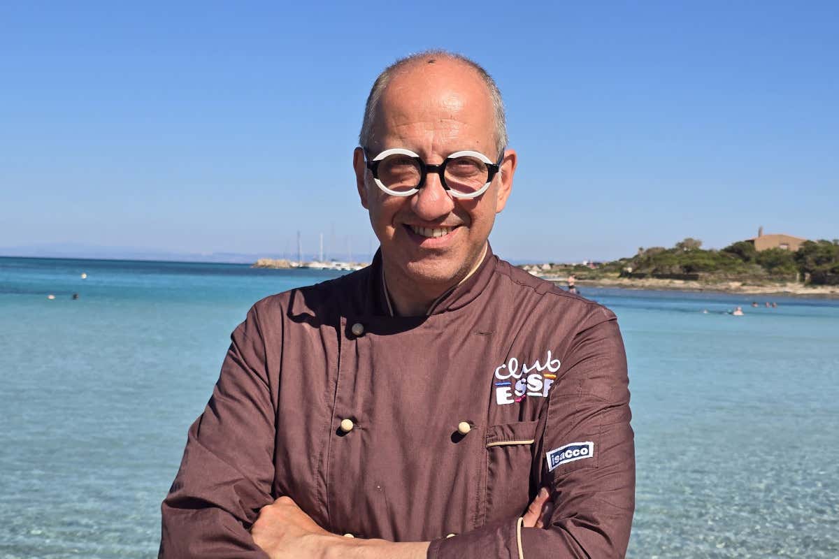 La Pelosa aveva un mare da sogno. Ora ha anche una cucina all’altezza