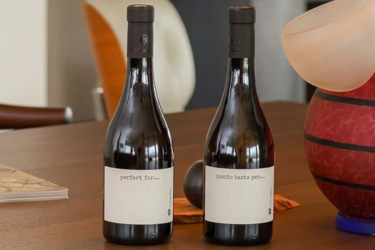 Quanto basta per... l'originale etichetta del vino prodotto da La Faretra