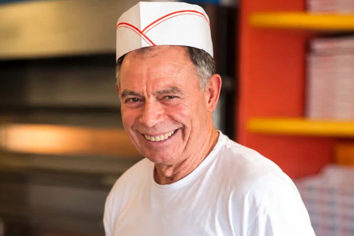 Raffaele Stipa, ucciso a coltellate ieri sera nella sua pizzeria Yoghi a Reggio Emilia Reggio Emilia titolare di una pizzeria accoltellato e ucciso nel locale: fermato il killer