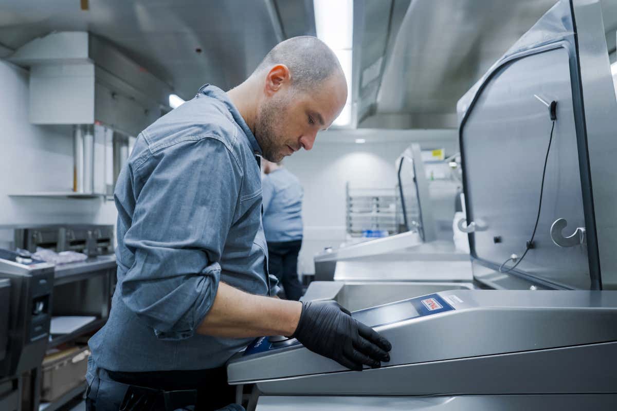 Costi fuori controllo e personale assente: per l'Horeca le soluzioni sono digitali
