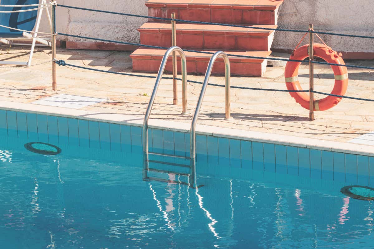 Annegamenti in piscina in calo, ma oltre la metà delle vittime sono bambini