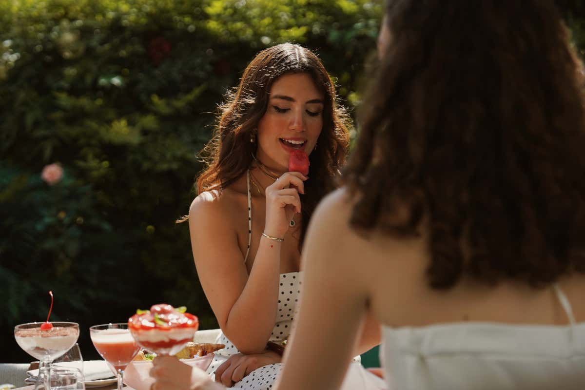 Nel giardino del Four Seasons, il pomeriggio cambia ritmo con la Summer Merenda