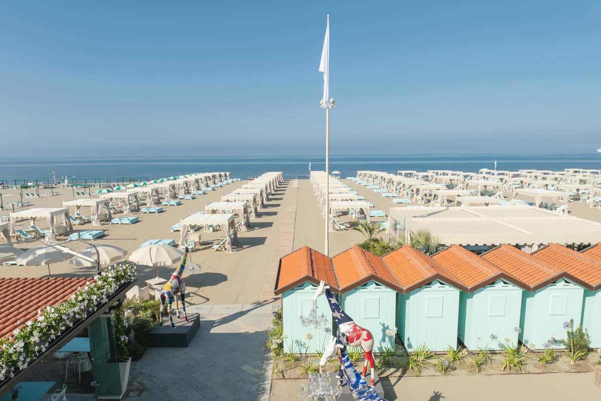 Lo stabilimento Alpemare di Forte dei Marmi
