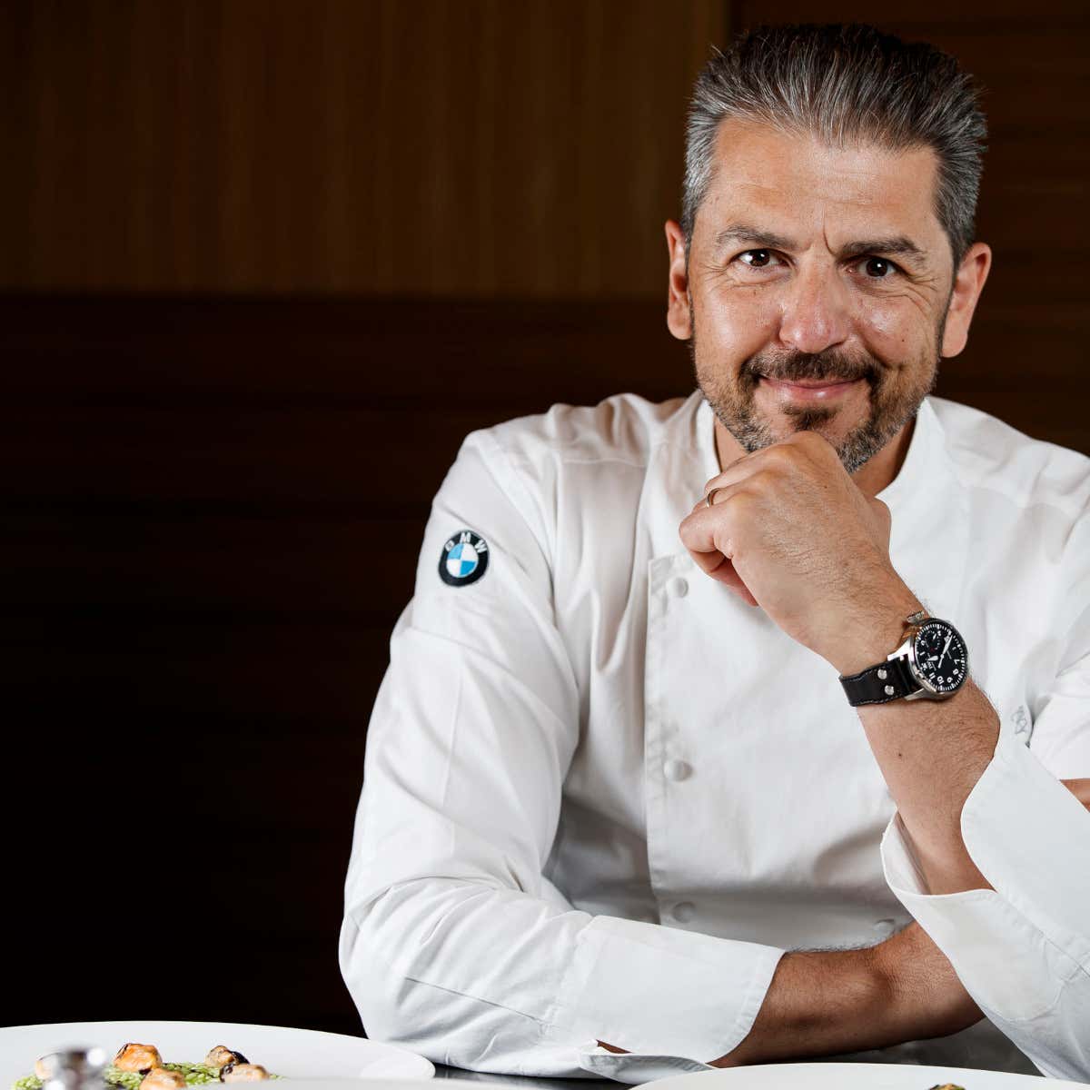 Chef Andrea Berton Andrea Berton torna al Forte Village con un menu che racconta il Mediterraneo