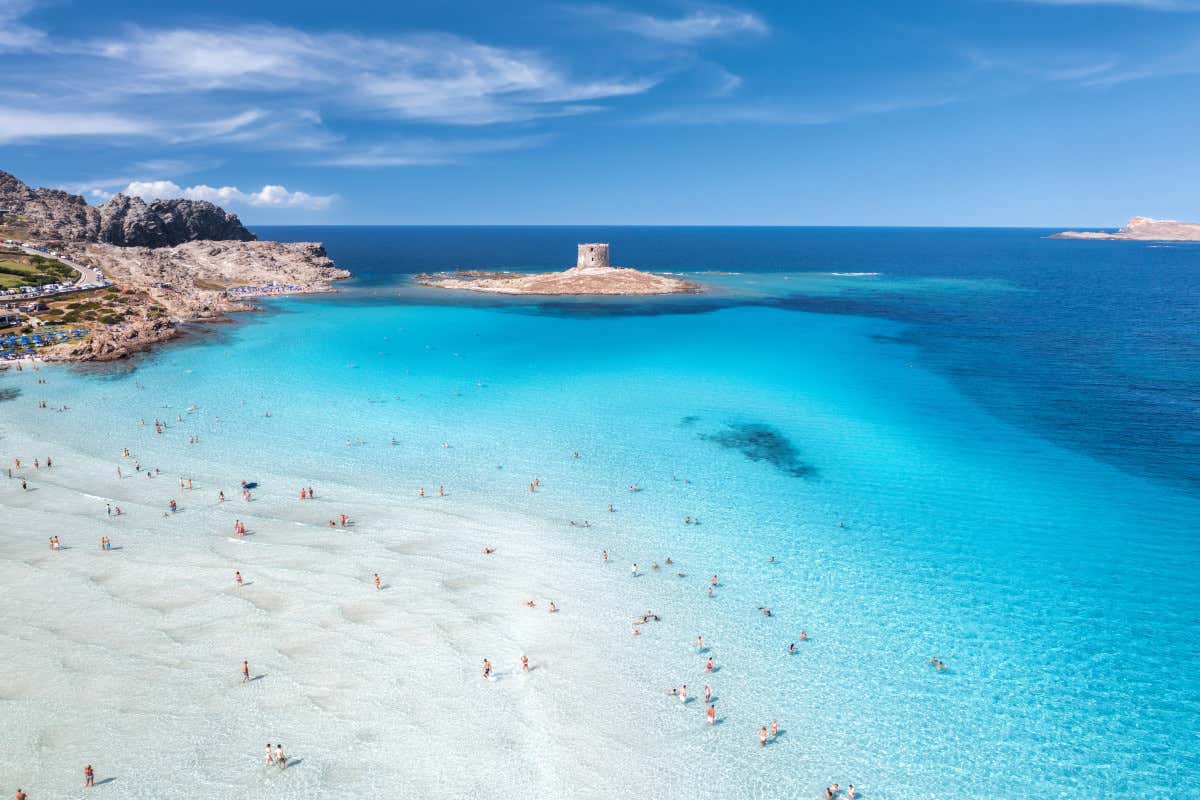 La Pelosa aveva un mare da sogno. Ora ha anche una cucina all’altezza