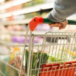 Prezzi degli alimentari, crescita all’1%: il carrello della spesa rallenta allo 0,9%
